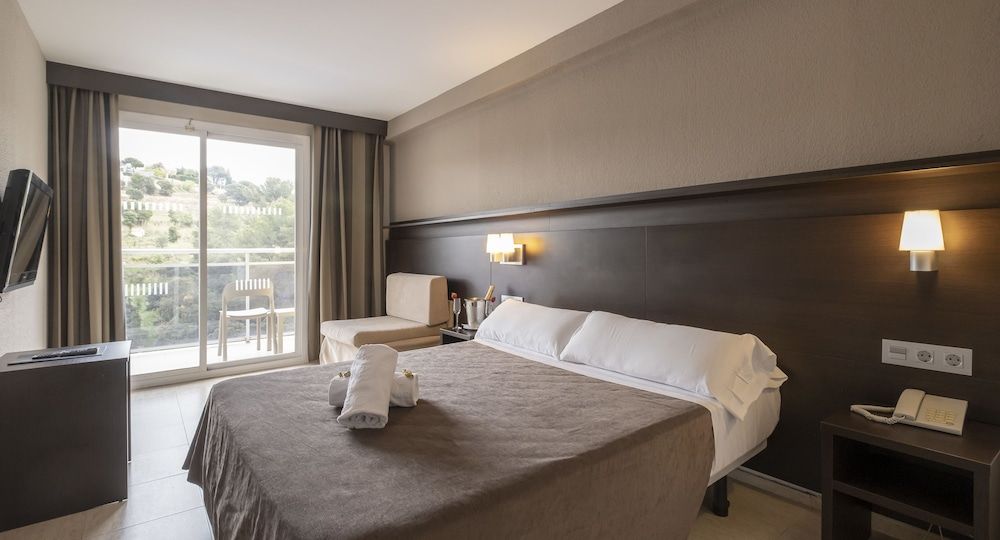 Double or Twin Room, Balcony, Pool View
