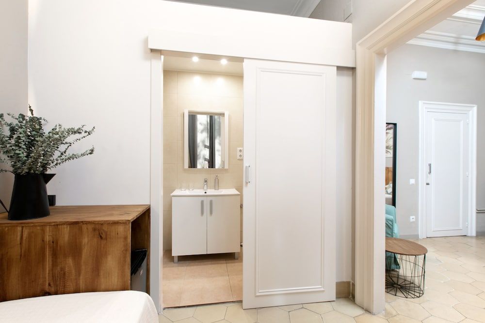 Jardinets Guest House Triple Room 25