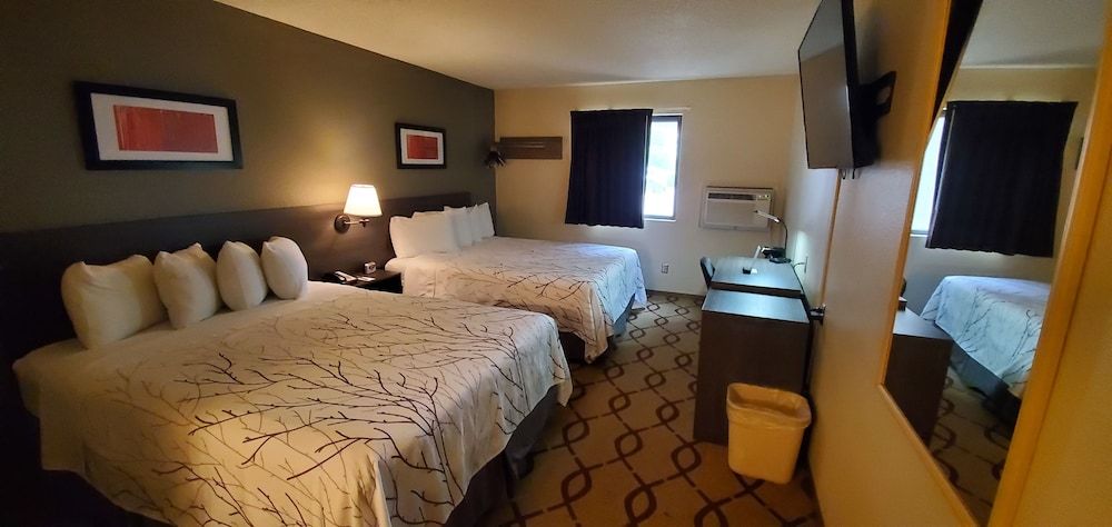 Cottonwood Inn and Conference Center Basic Room, 2 Queen Beds 3