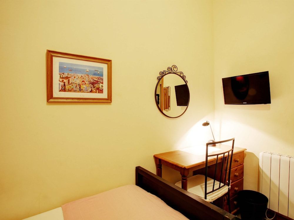 Malaga Lodge Guesthouse Double Room, Shared Bathroom 20