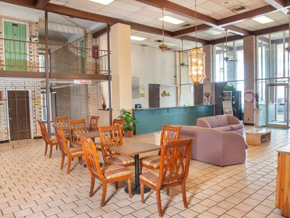 undefined Rest Inn - Extended Stay, I-40 Airport, Wedding & Event Center 5