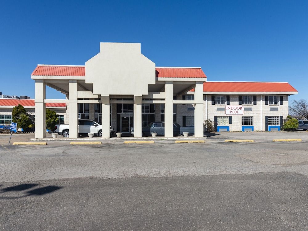 undefined Rest Inn - Extended Stay, I-40 Airport, Wedding & Event Center