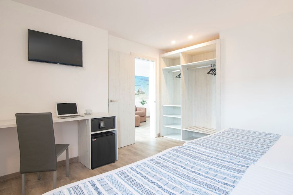 Hotel Roquetas El Palmeral by Pierre & Vacances Triple Room 3