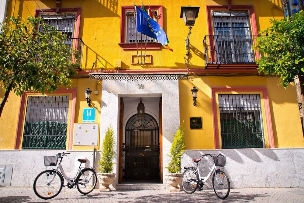 undefined Hostal La Muralla 8