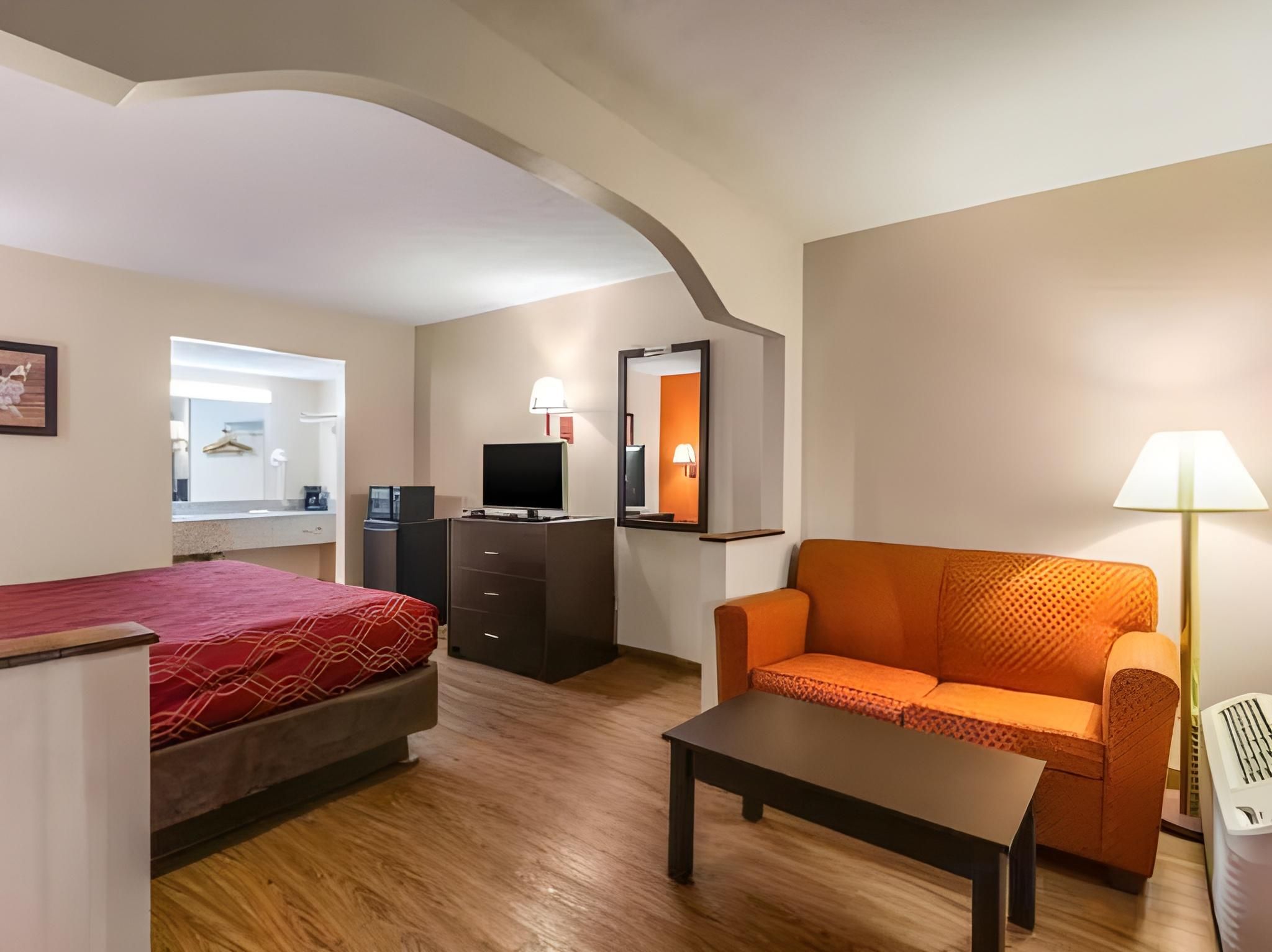 1 King Bed, Nonsmoking