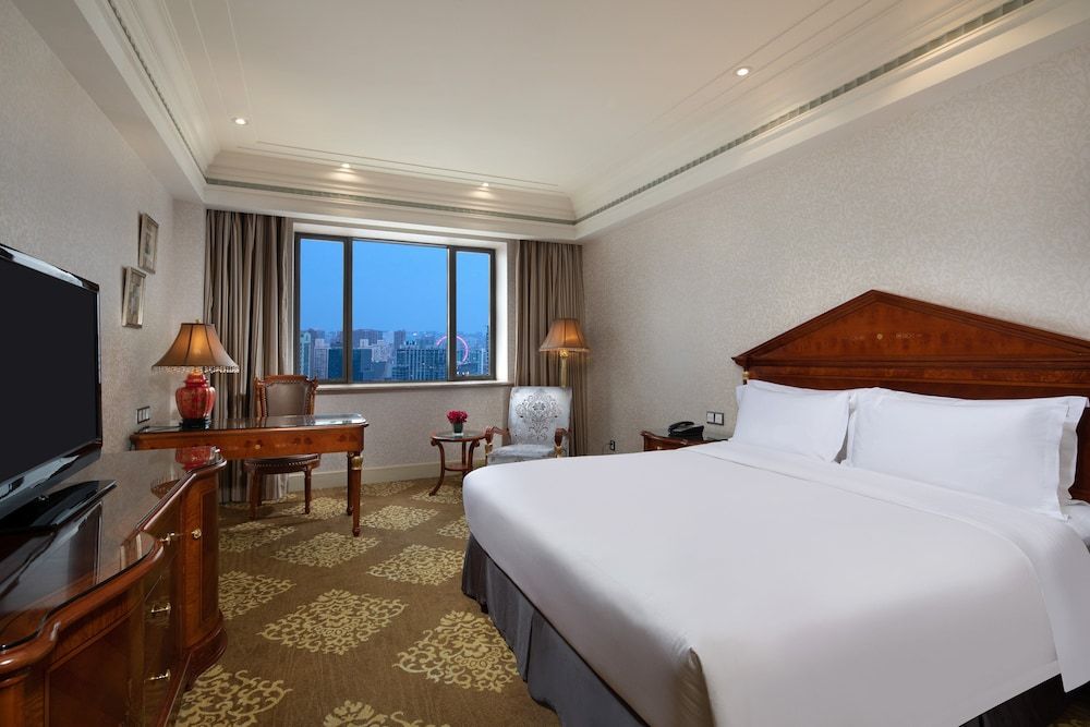Crowne Plaza Shanghai Nanjing Road by IHG Standard Room