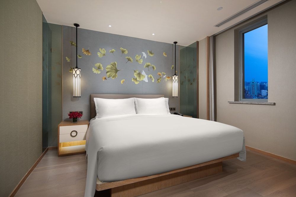 undefined Crowne Plaza Shanghai Nanjing Road by IHG 5