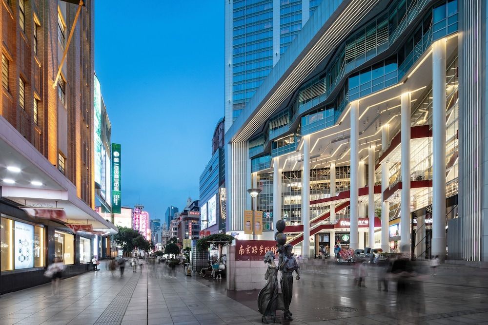 undefined Crowne Plaza Shanghai Nanjing Road by IHG 8