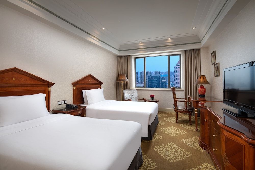undefined Crowne Plaza Shanghai Nanjing Road by IHG 5