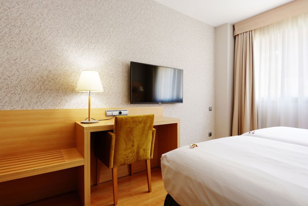 U Hotel Villa - Gomá Standard Double Room (2 beds) 2