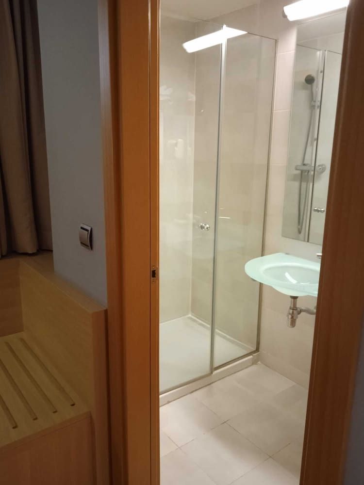 U Hotel Villa - Gomá Basic Single Room 4