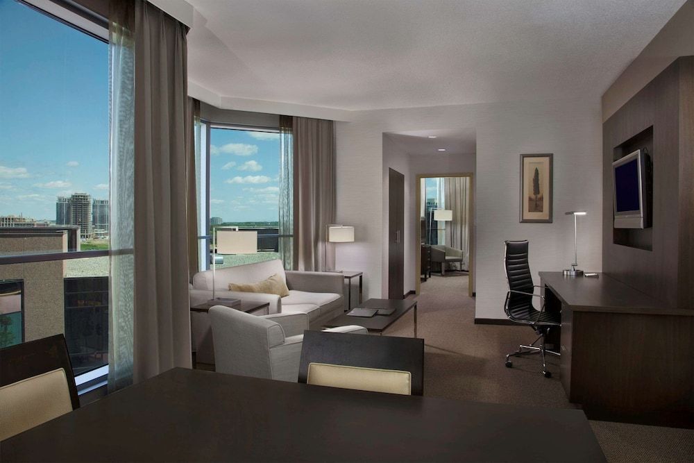 undefined Hilton Toronto/Markham Suites Conference Centre & Spa 5
