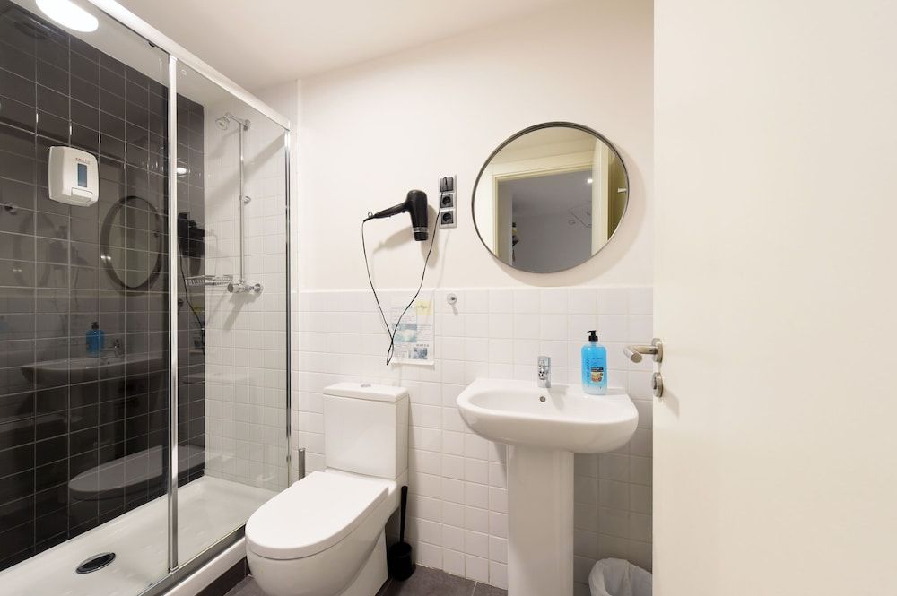 Free Hostels Barcelona Double Room (extra bed) 5