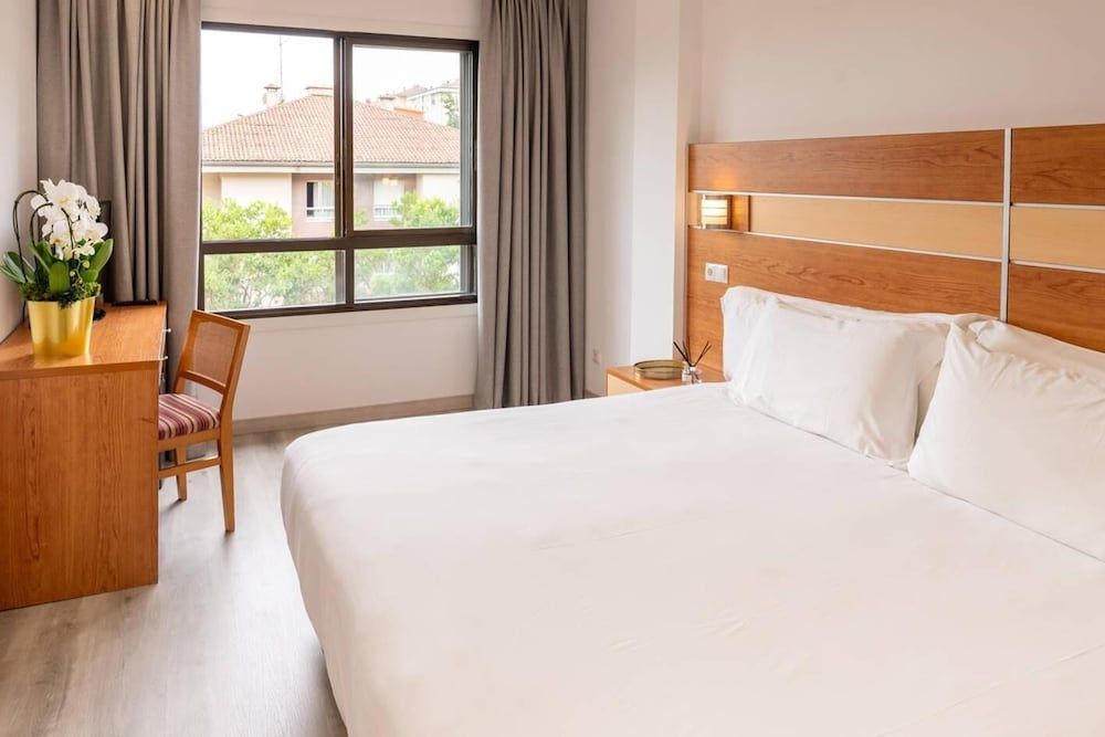 1 King Bed