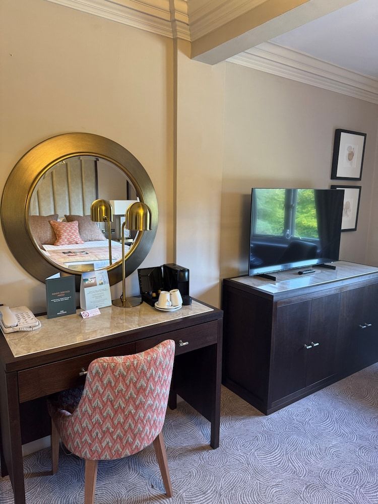 Macdonald Berystede Hotel Deluxe Room, 1 Double Bed (Super Deluxe Double) 5