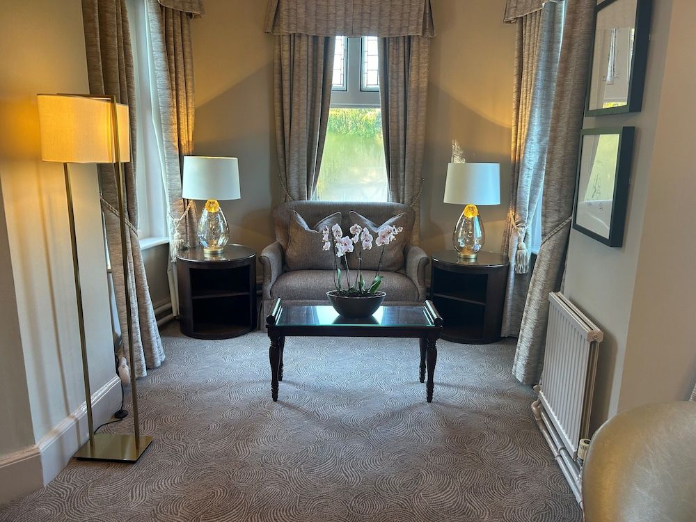 Macdonald Berystede Hotel Deluxe Room, 1 Double Bed (Super Deluxe 4 Poster) 4