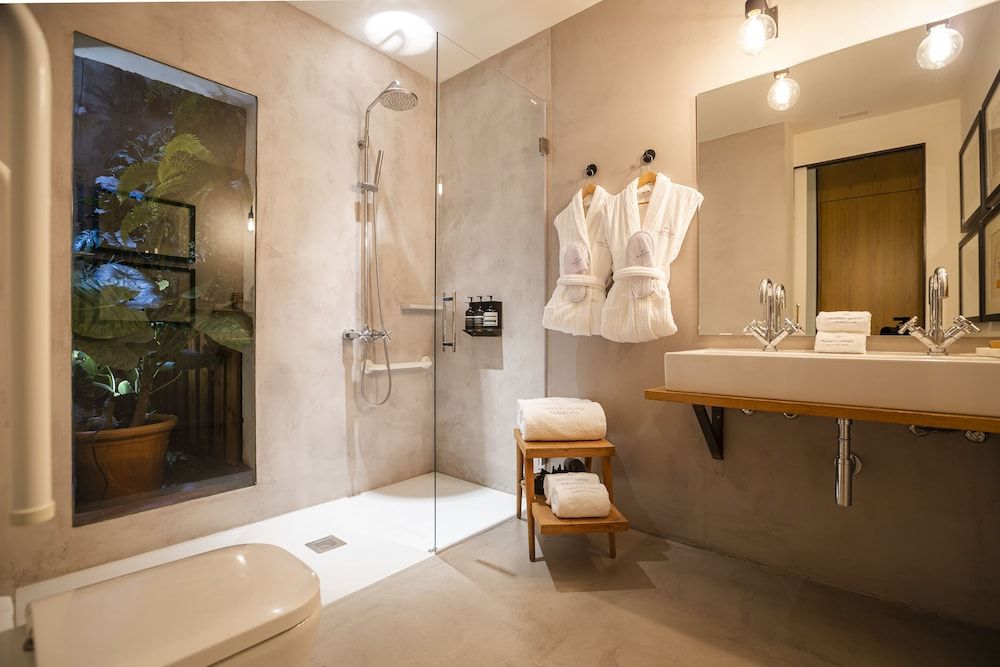 Margot House Standard Room (Interior) 7