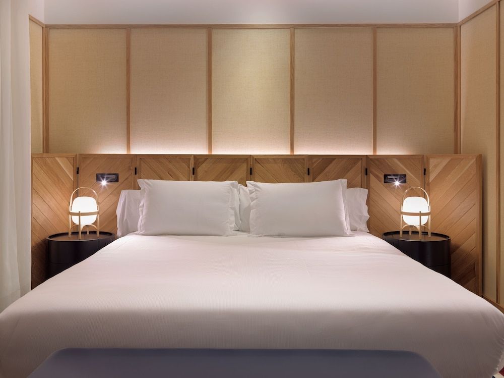 H10 Madison Classic Room 3