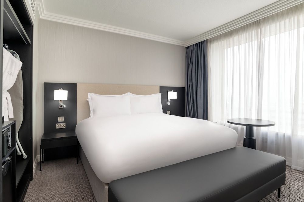 Club Suite, 1 Queen Bed (Prestige. Club Millesime Access)