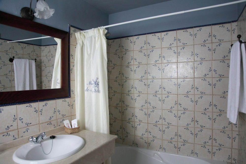 Meson de Sancho Economy Double Room 6