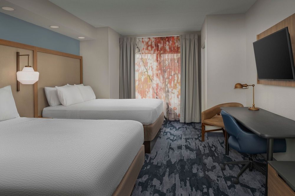 Room, 2 Queen Beds, Non Smoking (Mobility/Hearing Accessible, Tub)