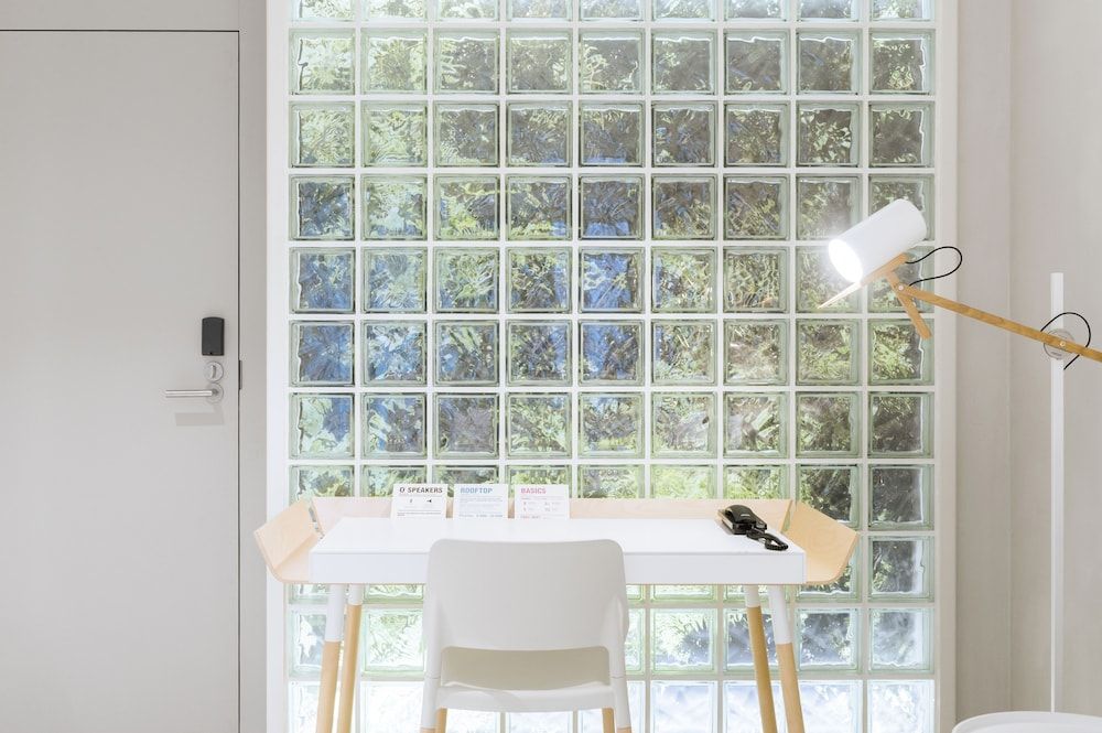 Hotel Rec Barcelona - Adults only Standard Room, Courtyard View (Quiet REC) 5