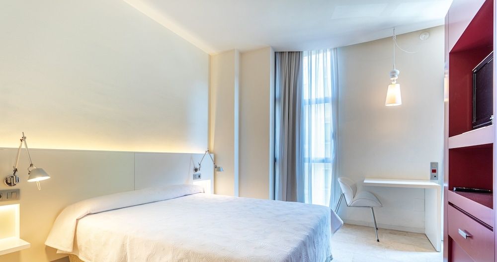 Hotel Palladium Double Room Single Use