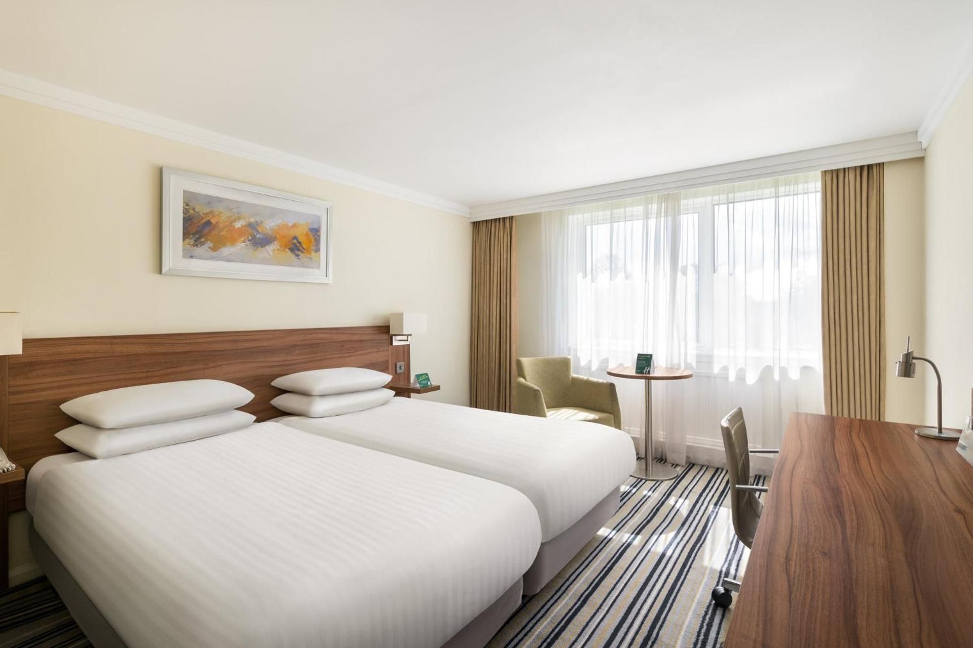 2 Single Beds Executive Non-Smoking