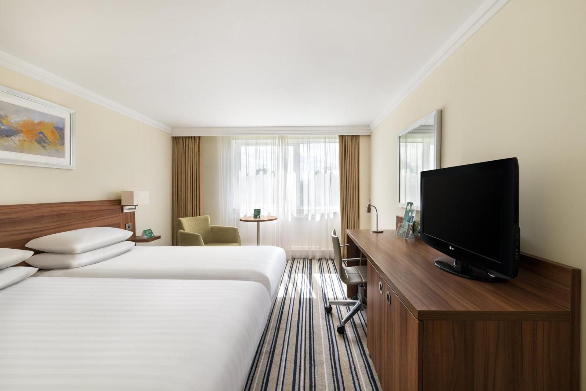 2 Single Beds Standard Non-Smoking