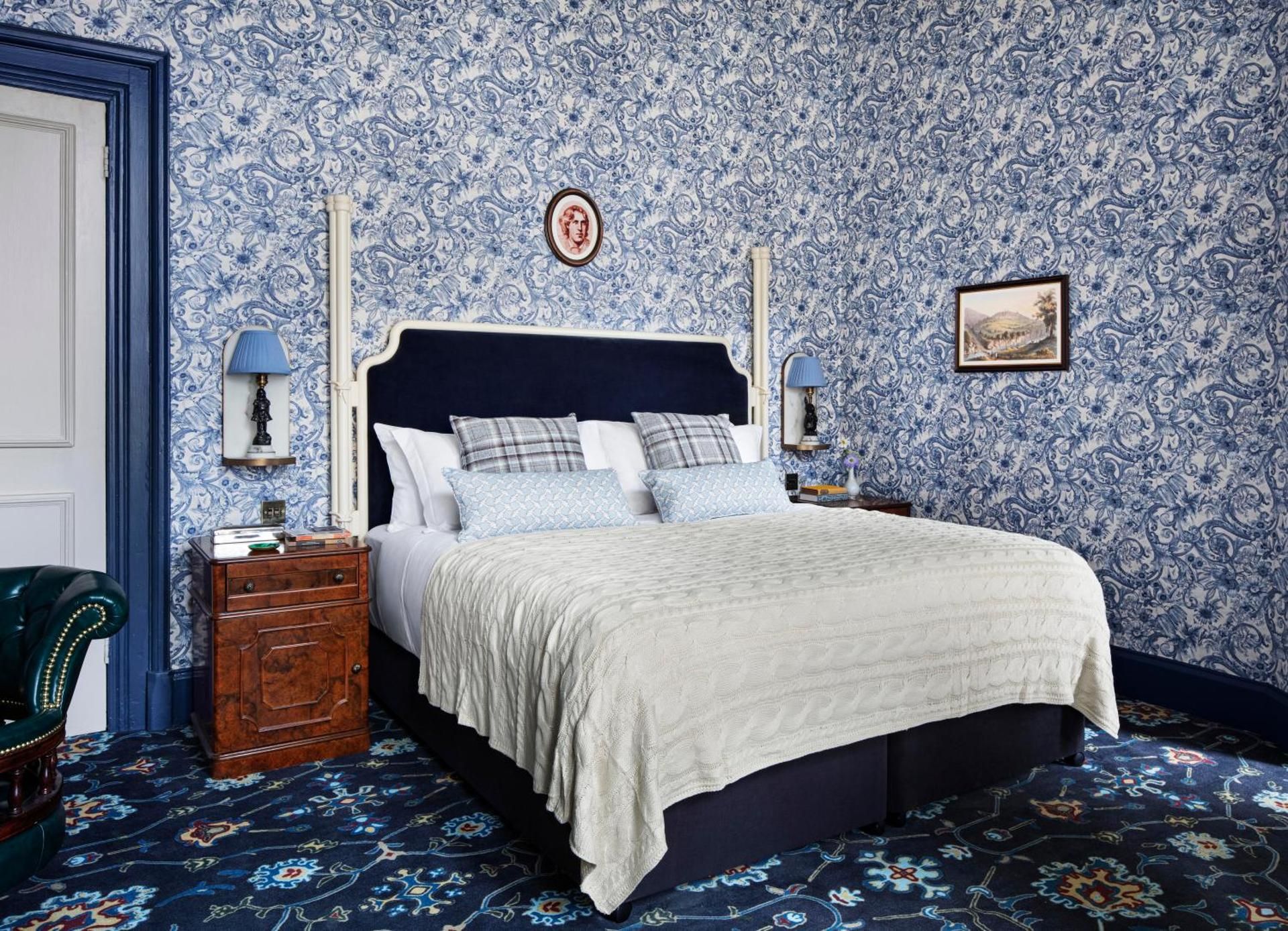 Double Graduate Room