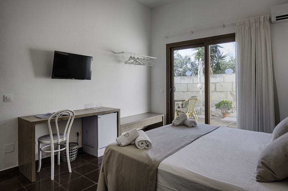 Family Suite, 2 Bedrooms (3 Pax)