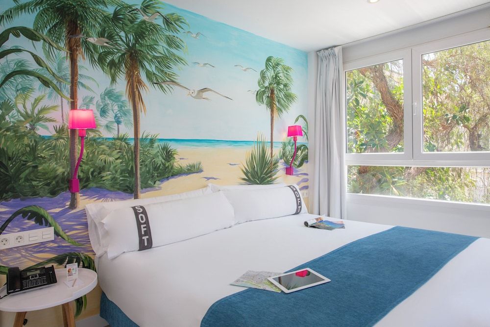 Casual del Mar Málaga Hotel Deluxe Double Room