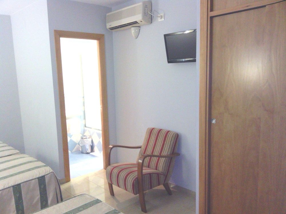 Hotel Goya Twin Room 16