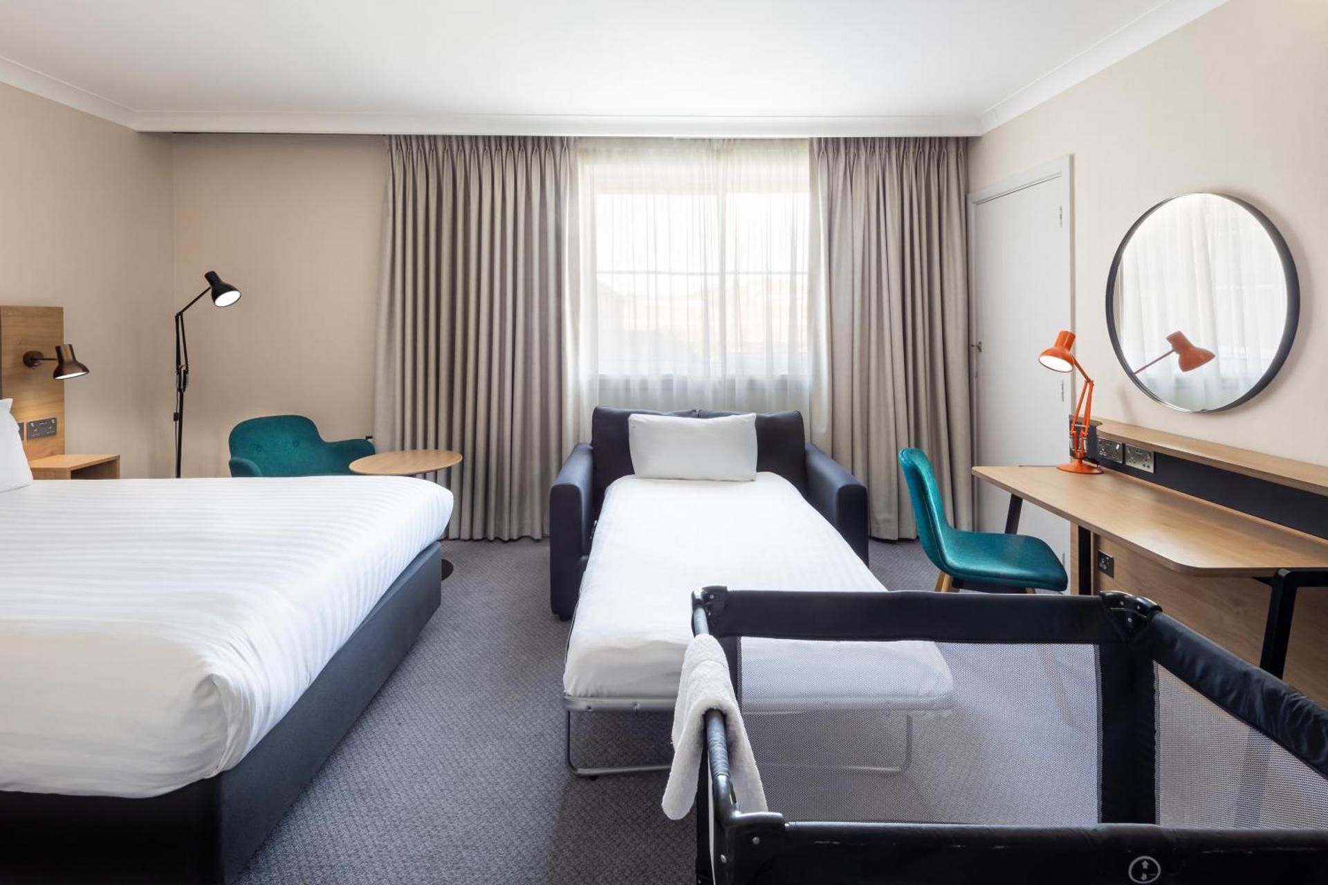 1 Double Bed Executive With Sofabed Non-Smoking