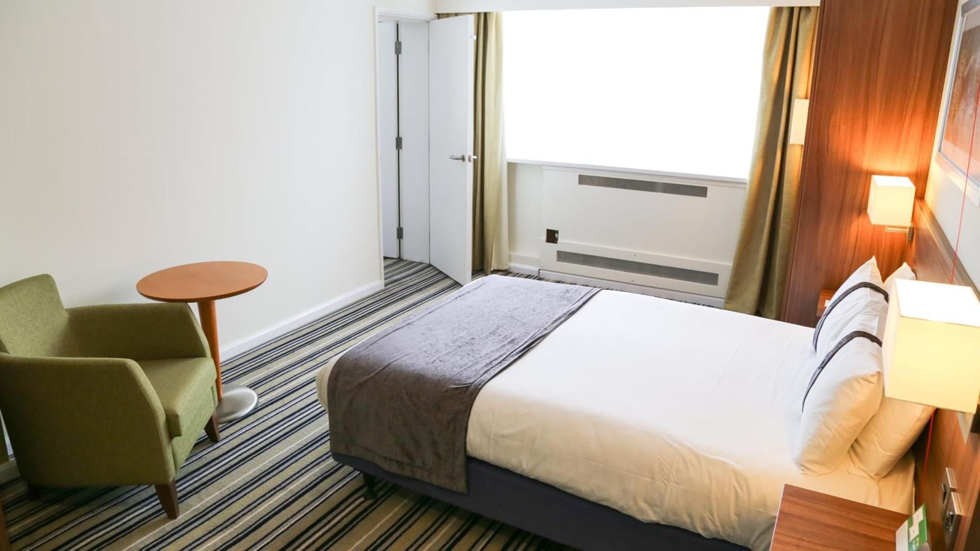 1 Double Bed Standard Accessible