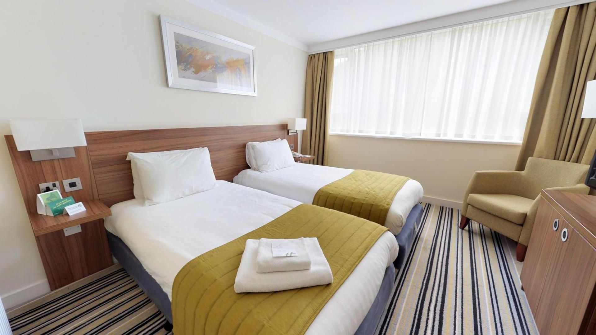 2 Single Beds Standard