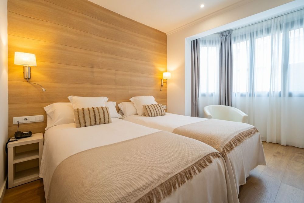 Hostal Menurka Superior Double Room