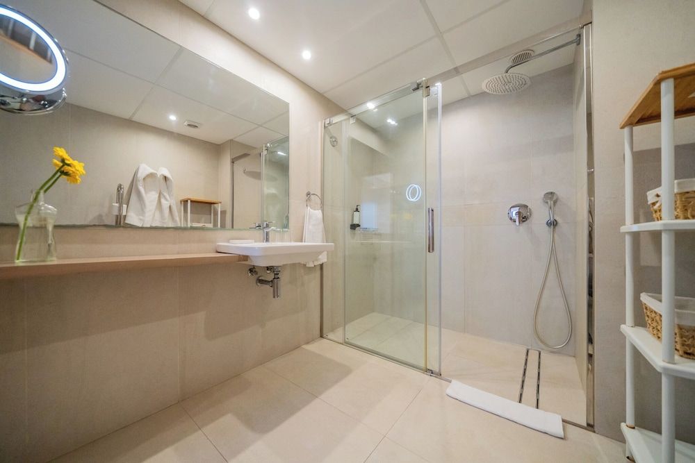 Hostal Menurka Superior Double Room 17