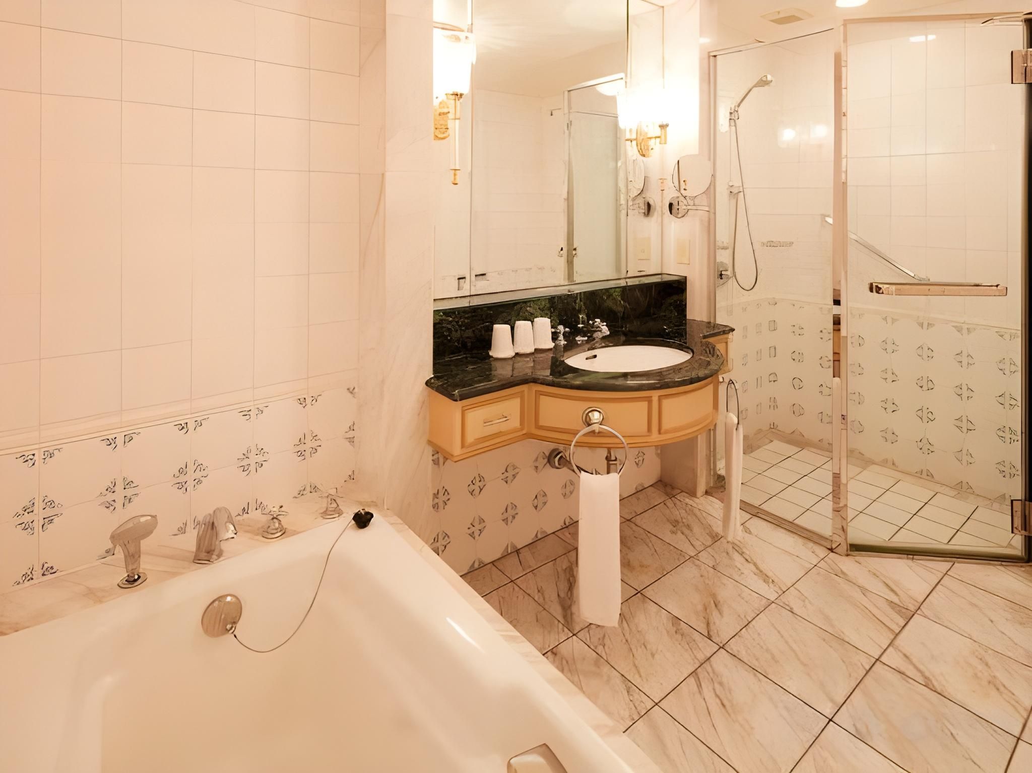 Premier Floor Deluxe Triple - Non-Smoking