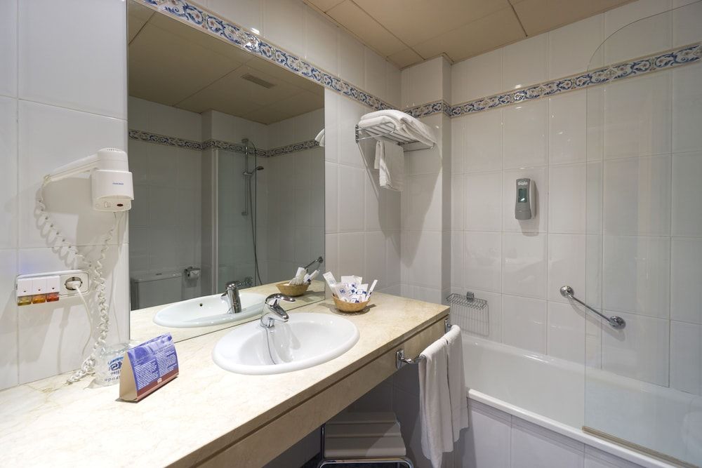 Fuente Las Piedras Junior Suite, 1 Queen Bed, Garden View 4