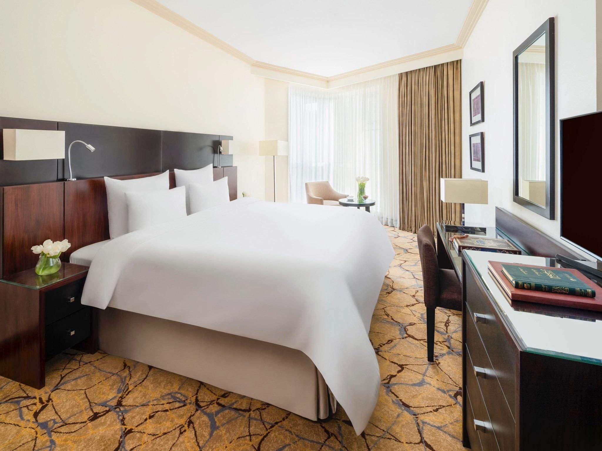 Deluxe Suite with King Bed