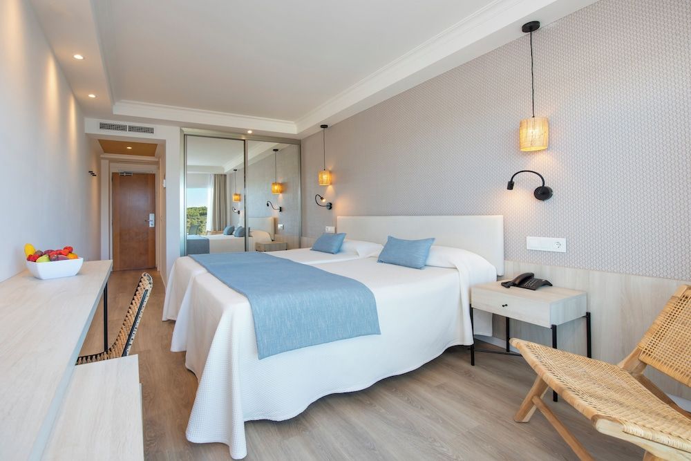 Double Room, Balcony