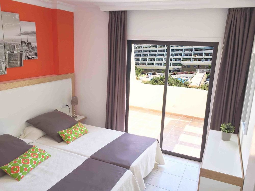 Apartamento, 1 habitación, vista a la calle