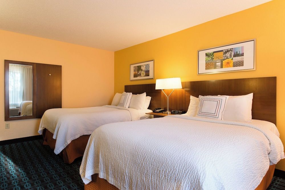 Room, 2 Queen Beds (Mobility Accessible, Transfer Shower)