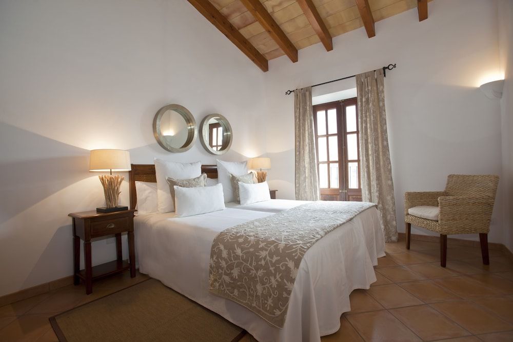 Suite, Balcony