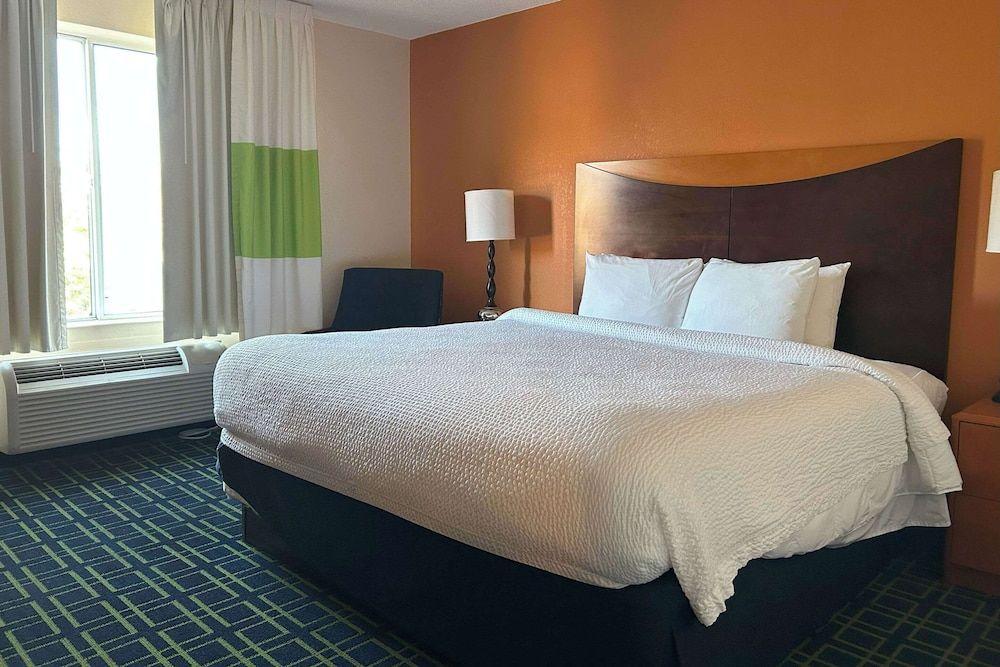 Room, 1 King Bed, Non Smoking