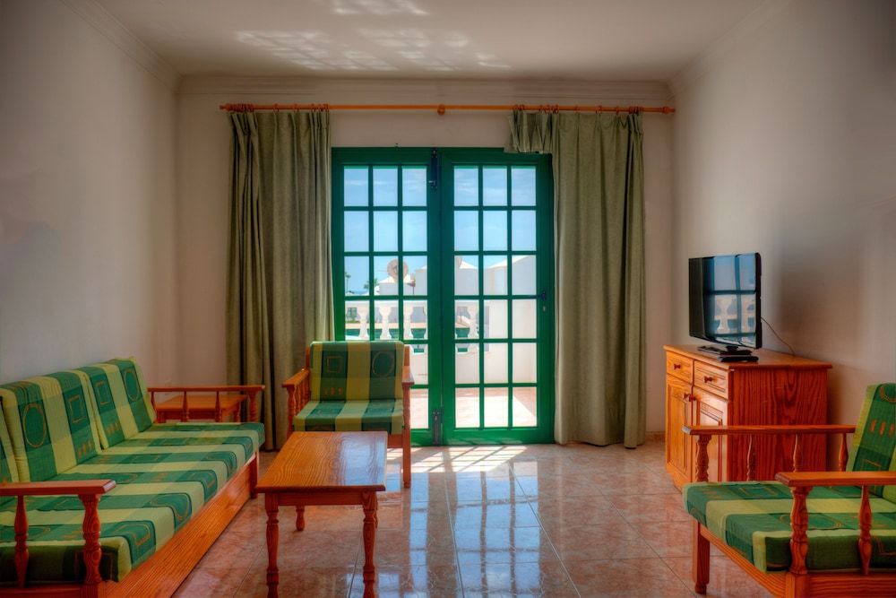 Apartamentos Tisalaya Apartment, Pool View (Private Balcony) 10