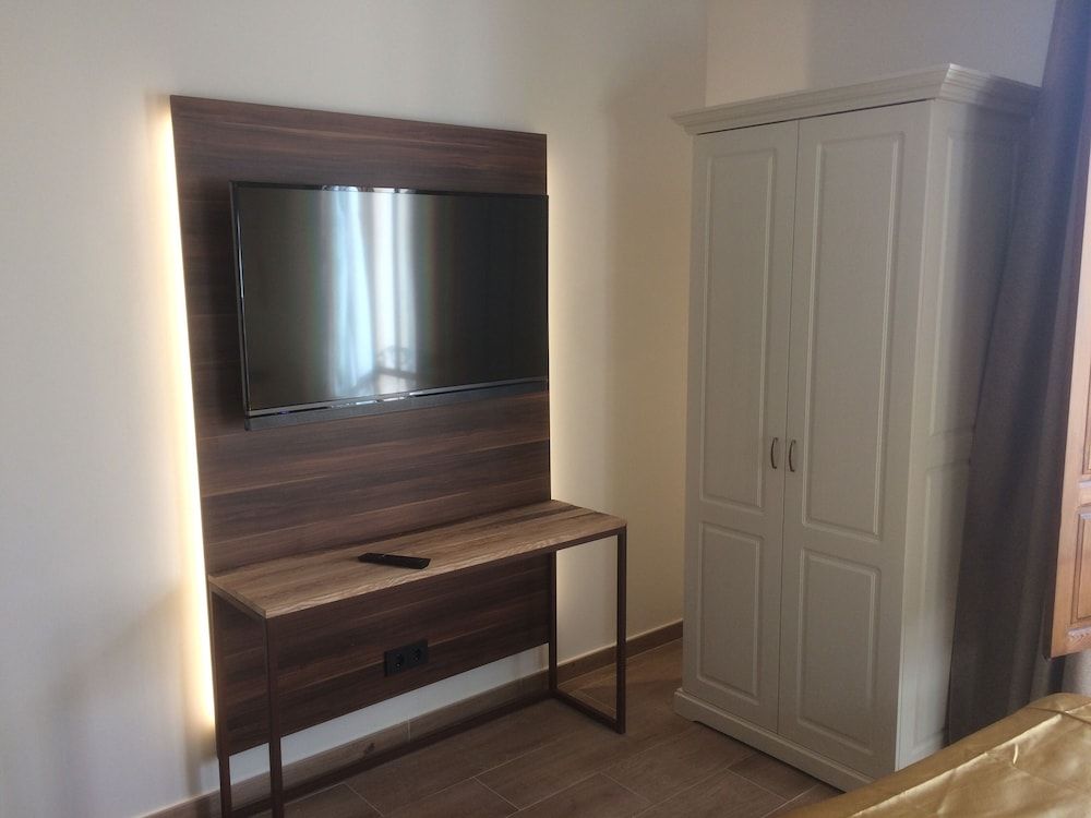 Hotel Central Maria Comfort Twin Room (2 Adults) 7