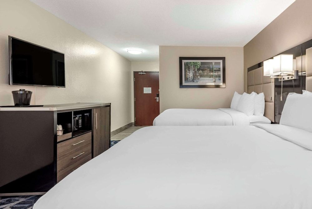 Standard Room, 2 Queen Beds, Non Smoking