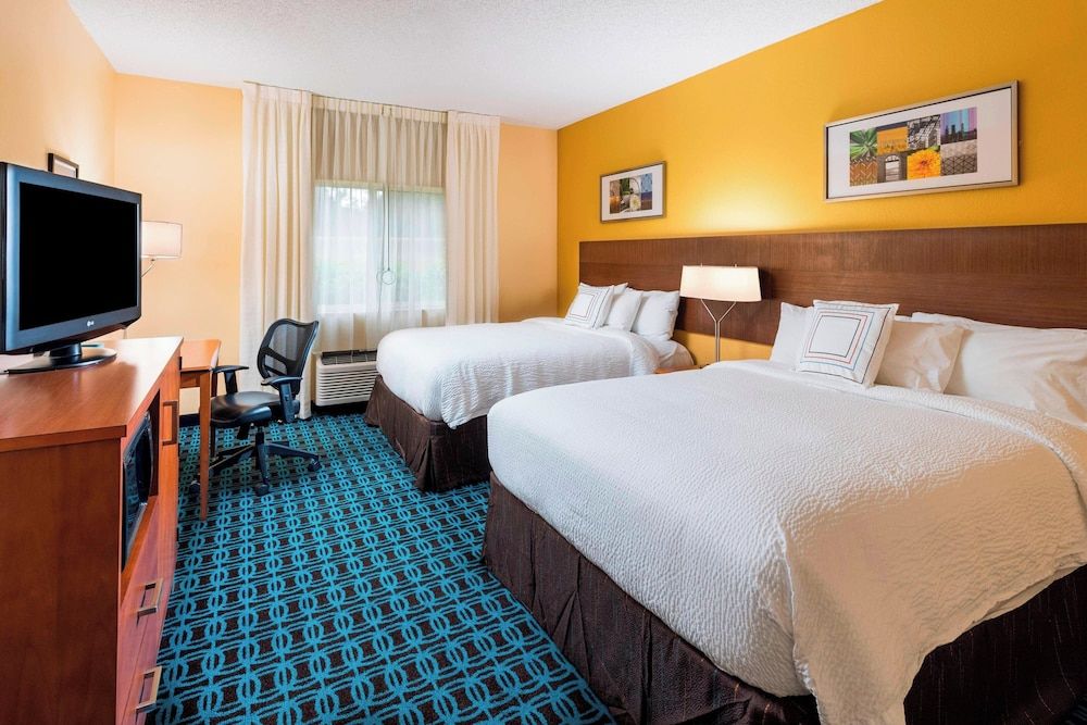 Room, 2 Queen Beds (Mobility/Hearing Accessible, Tub)